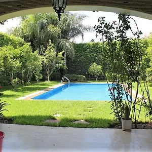 Magnifique Avec Piscine Pour Famille Uniquement Villa