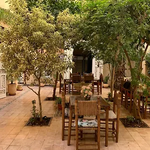 Laksour بيت شباب